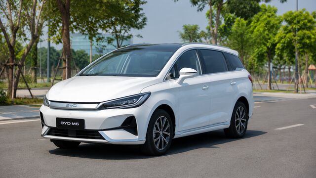 Taxi điện so với taxi xăng